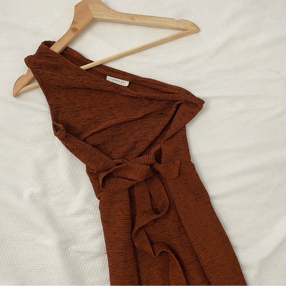 TOPSHOP | Burnt orange one shoulder Maxi dress - Picture 7 of 9